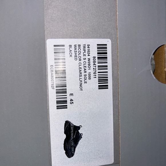 BALENCIAGA TRIPLE S - Picture 6 of 7